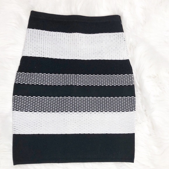 Alexander Wang Dresses & Skirts - NWT Alexander Wang Stretch Mini Skirt Size Small